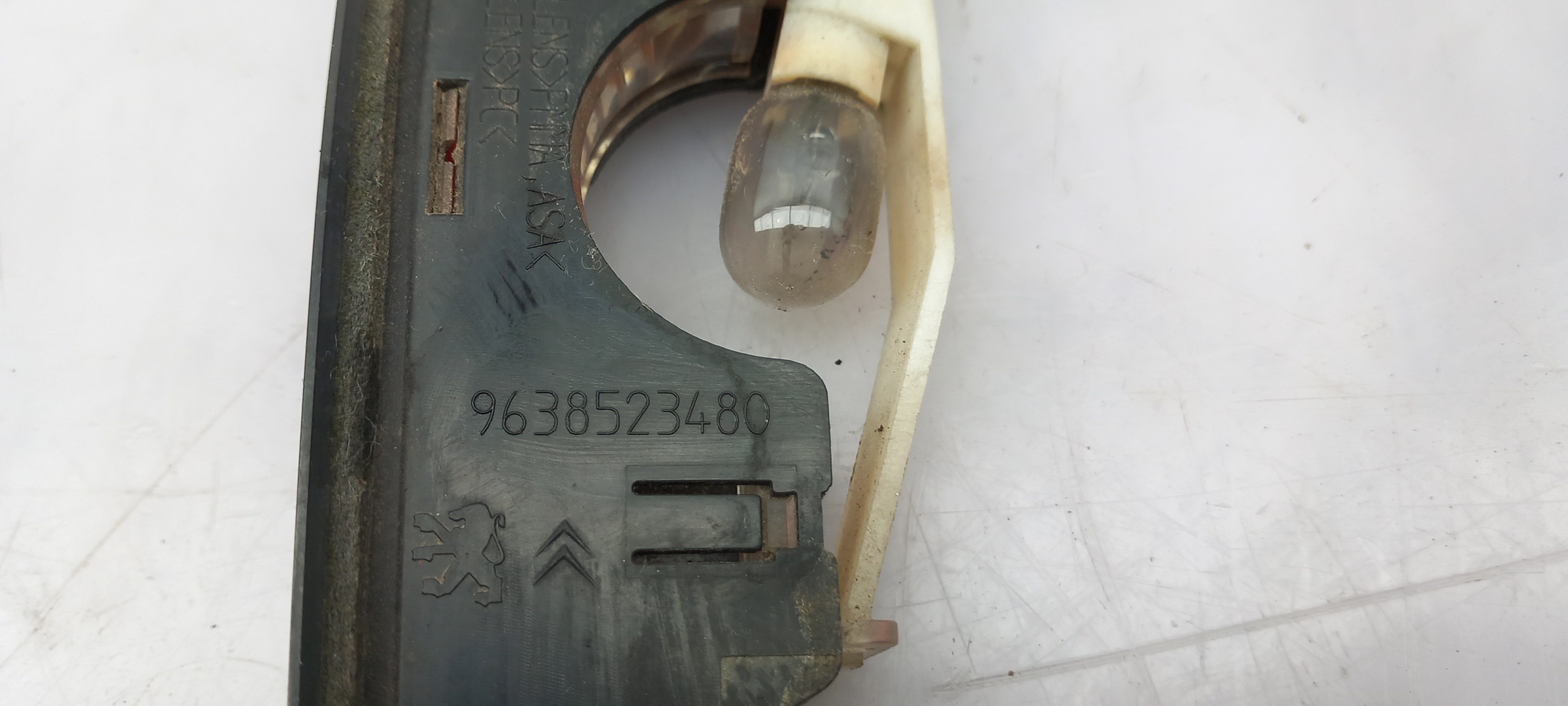 Luz de freno adicional / tercer freno CITROËN C3 I (FC_) Imagem-4