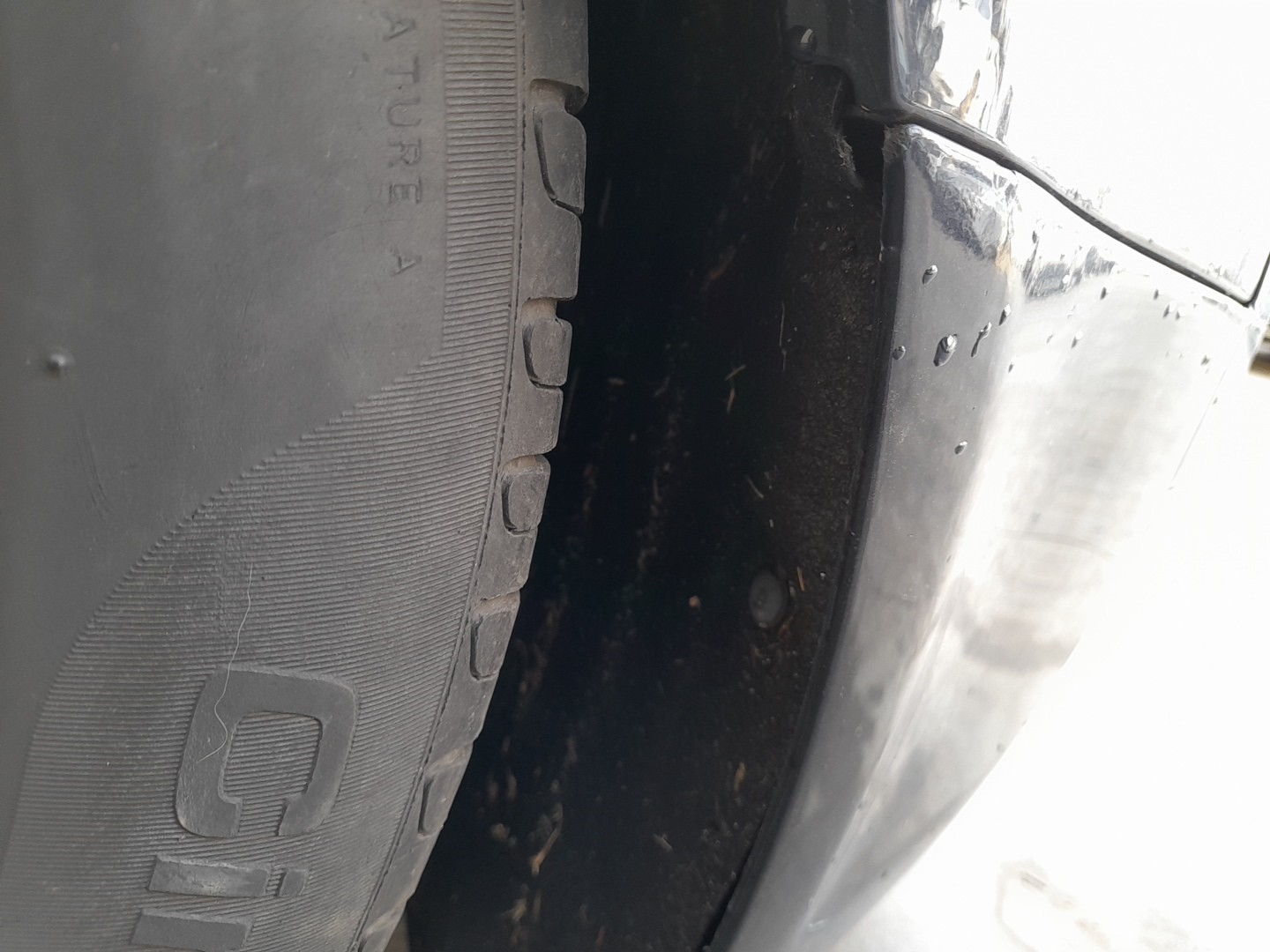 Front wheel arch right