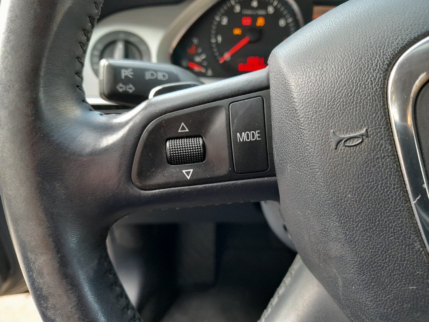 Volante de dirección AUDI A6 (4F2, C6) Imagem-1