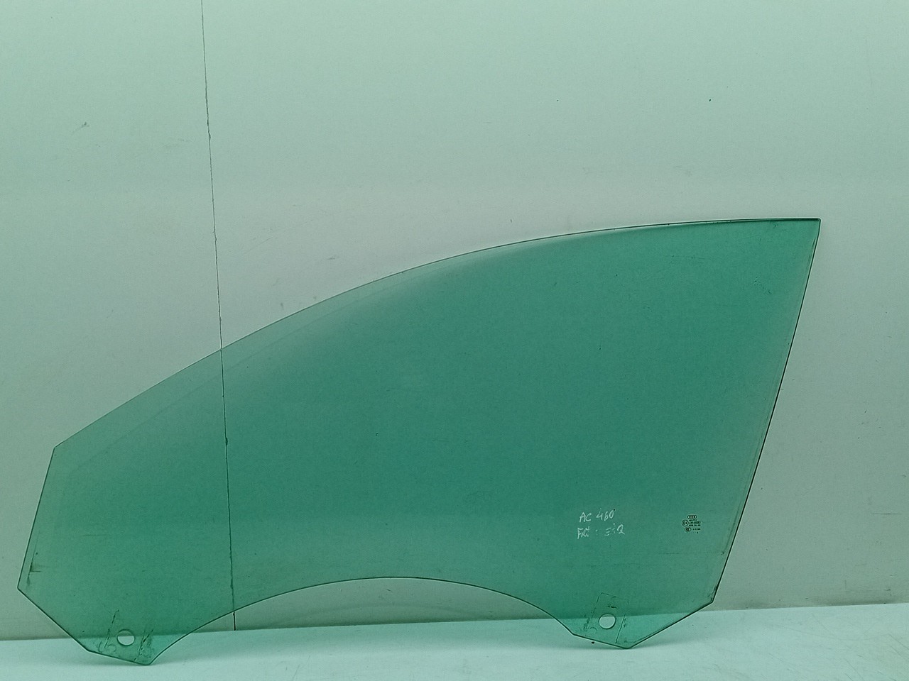 Vitre porte avant gauche