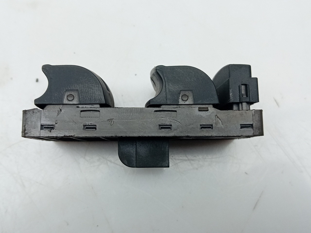 Mando / interruptor elevalunas delantero izquierdo AUDI A6 (4F2, C6) Imagem-1