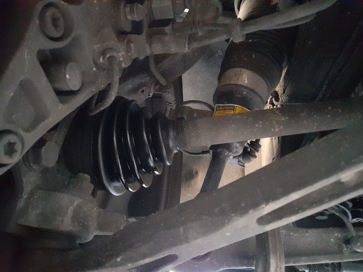 Transmission avant gauche