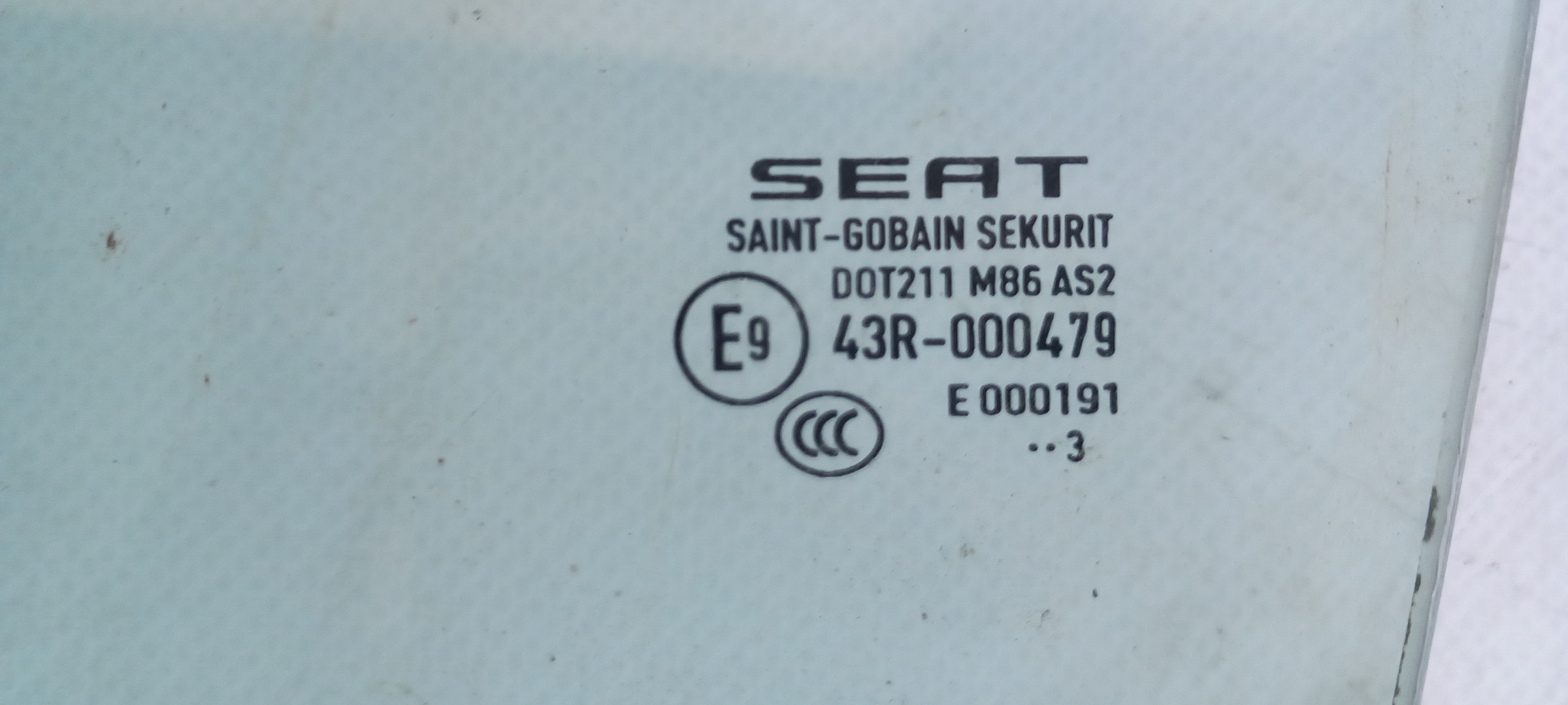 Vitre porte avant gauche SEAT Ibiza IV (6J5, 6P1) Imagem-1