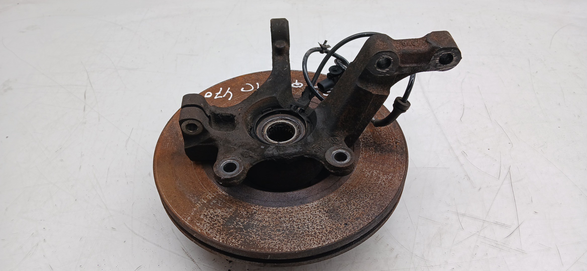 Left front steering knuckle NISSAN Micra III (K12) Imagem-1