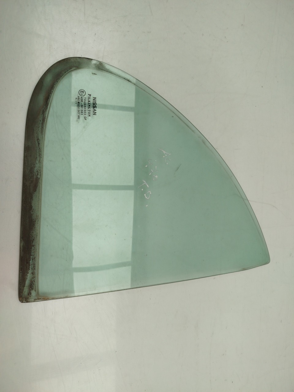Vitre triangulaire arrière Droite
