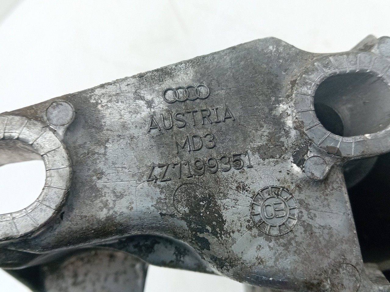 Engine Mount AUDI Allroad (4BH, C5) Imagem-2