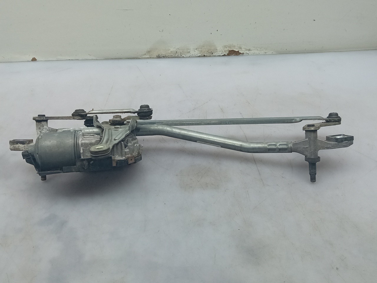 Motor limpiaparabrisas Frente VOLVO V40 Hatchback Imagem-1