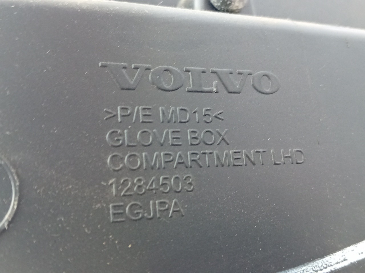 Guantera VOLVO V40 Hatchback Imagem-3