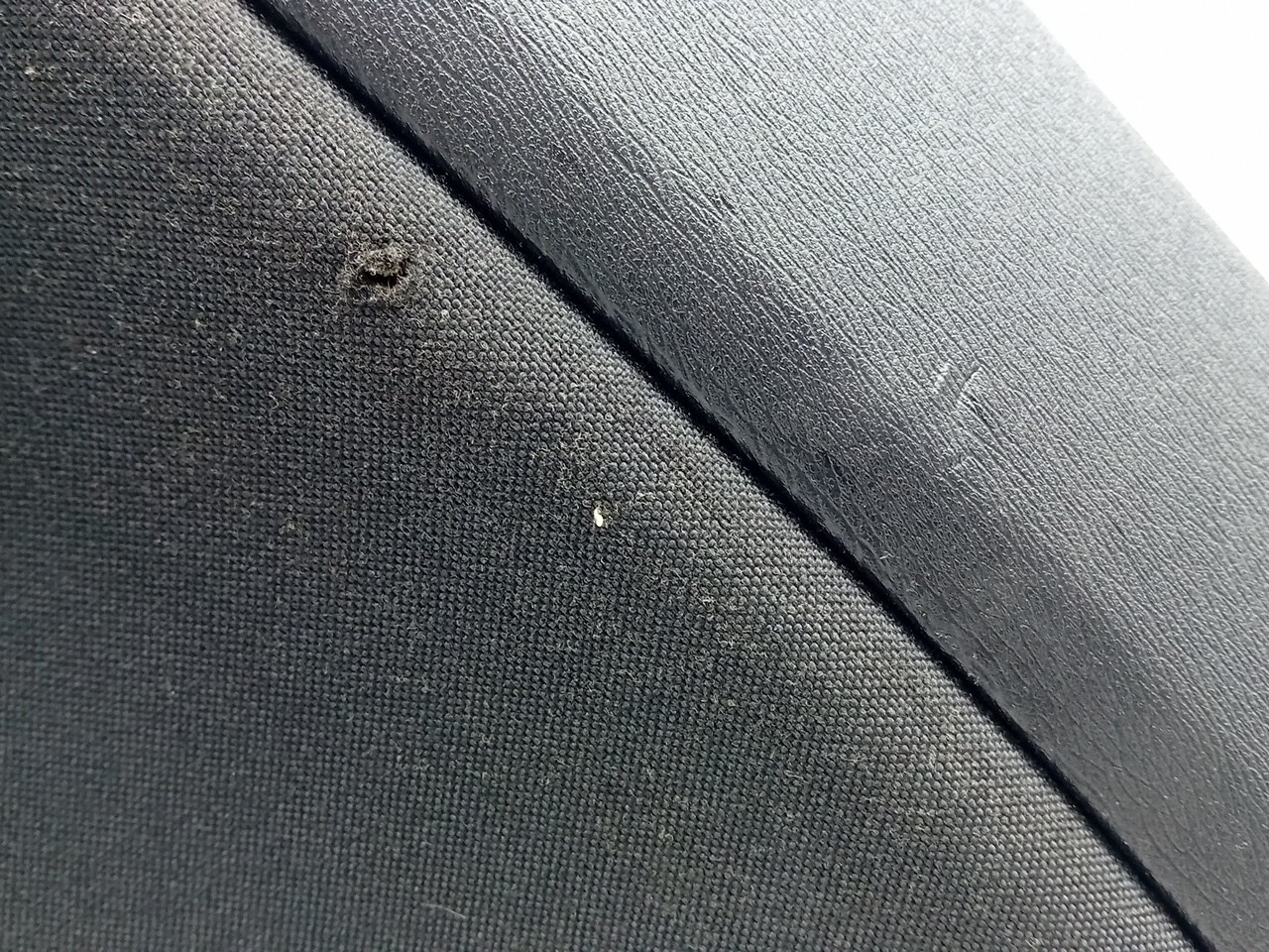 Panneau de porte arrière Droite VOLVO V40 Hatchback Imagem-1