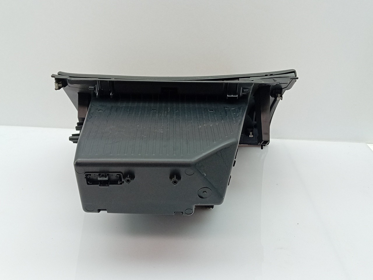 Porta luvas PEUGEOT 208 Imagem-1