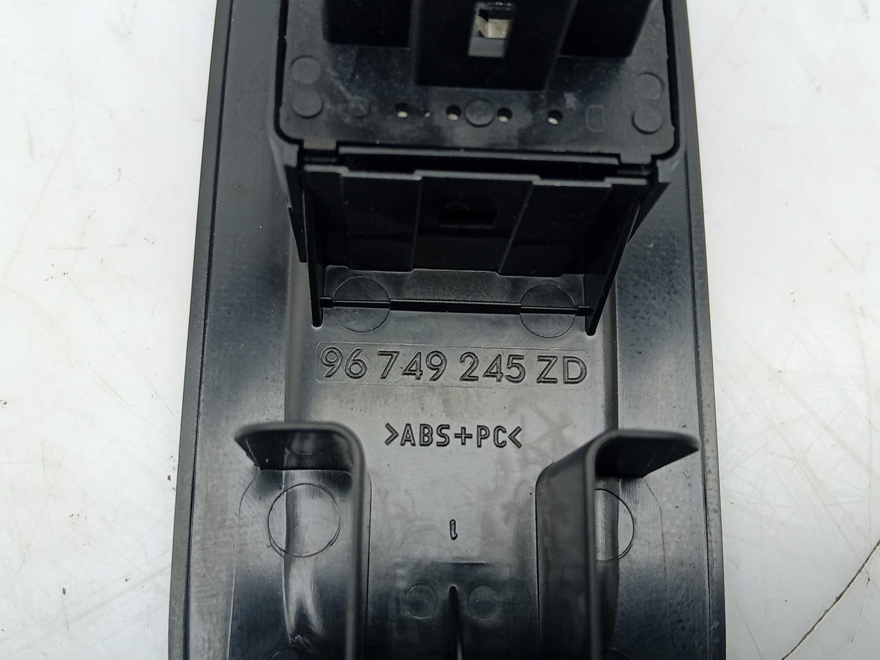 Left Front window control PEUGEOT 208 Imagem-3