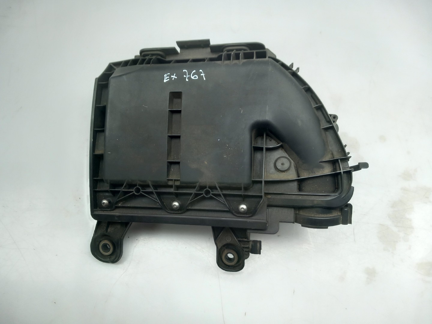 Air filter box PEUGEOT 208 Imagem-1