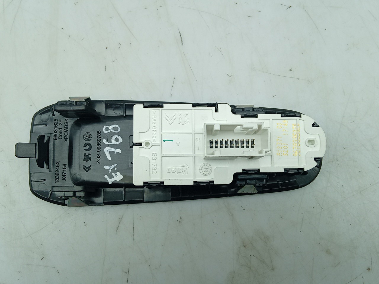 Mando / interruptor elevalunas delantero izquierdo PEUGEOT 308 II Imagem-2