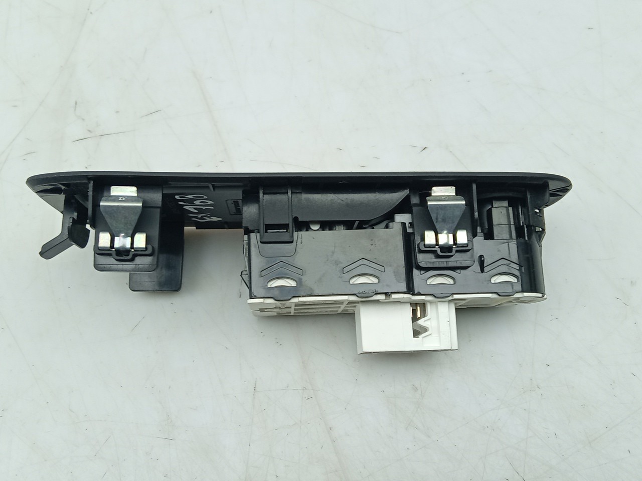 Mando / interruptor elevalunas delantero izquierdo PEUGEOT 308 II Imagem-1