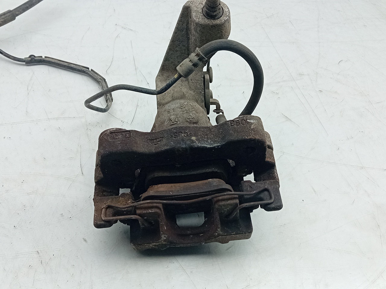 Left rear Brake Caliper PEUGEOT 308 II Imagem-2