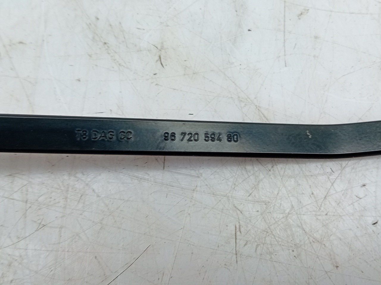 Windscreen wiper arm Left front PEUGEOT 5008 I (0U_, 0E_) Imagem-2