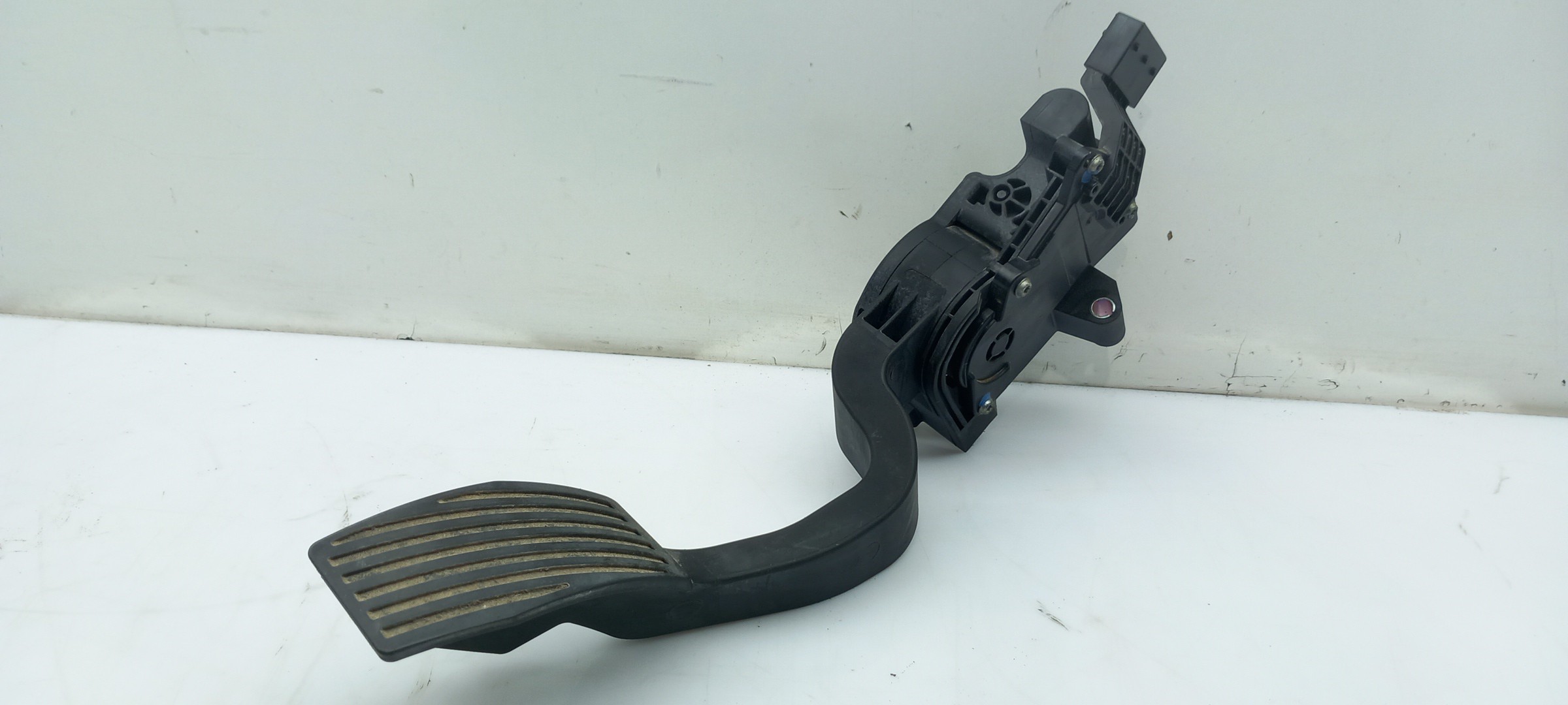 Pedal acelerador