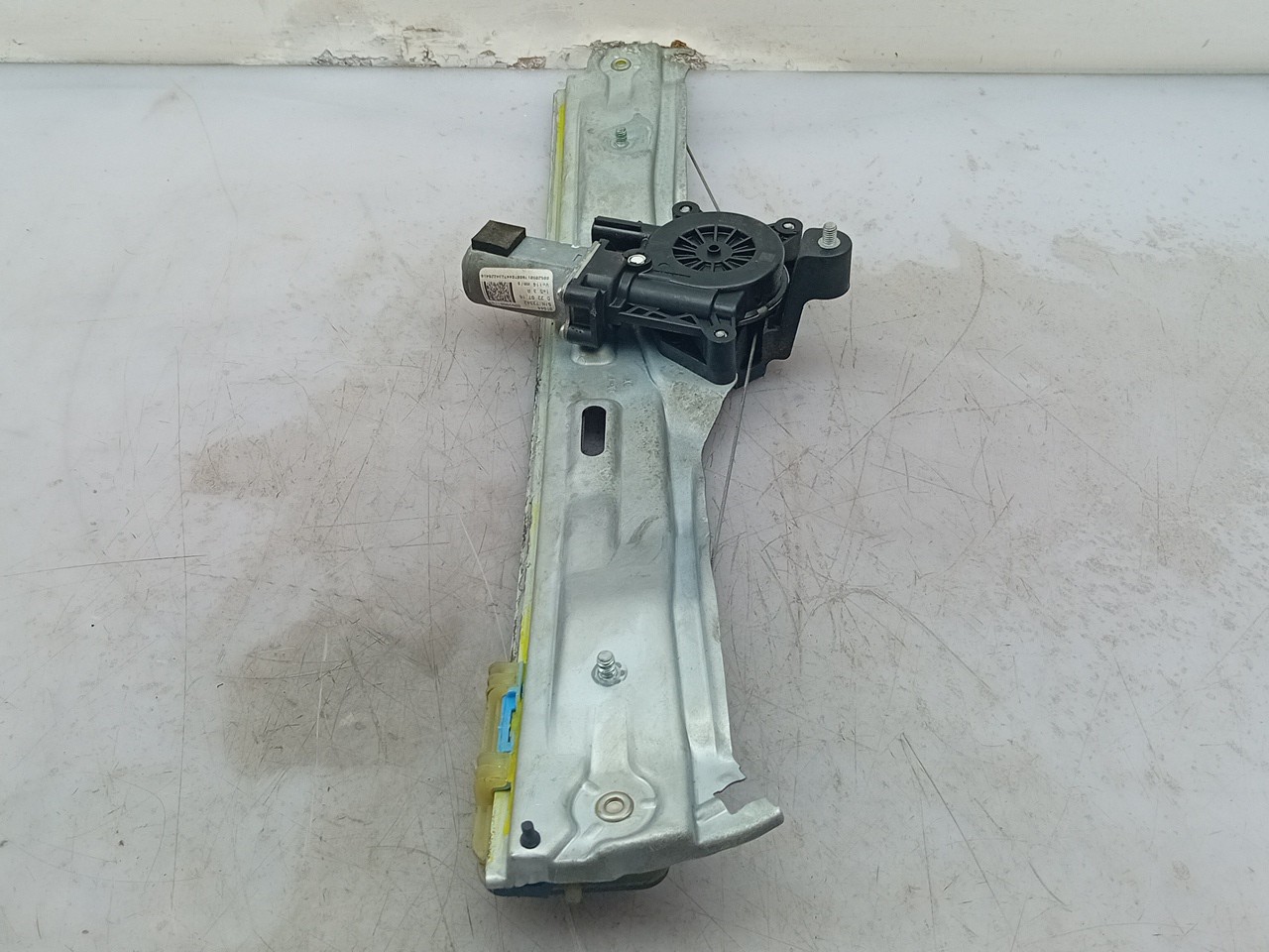 Alzavetro posteriore destro