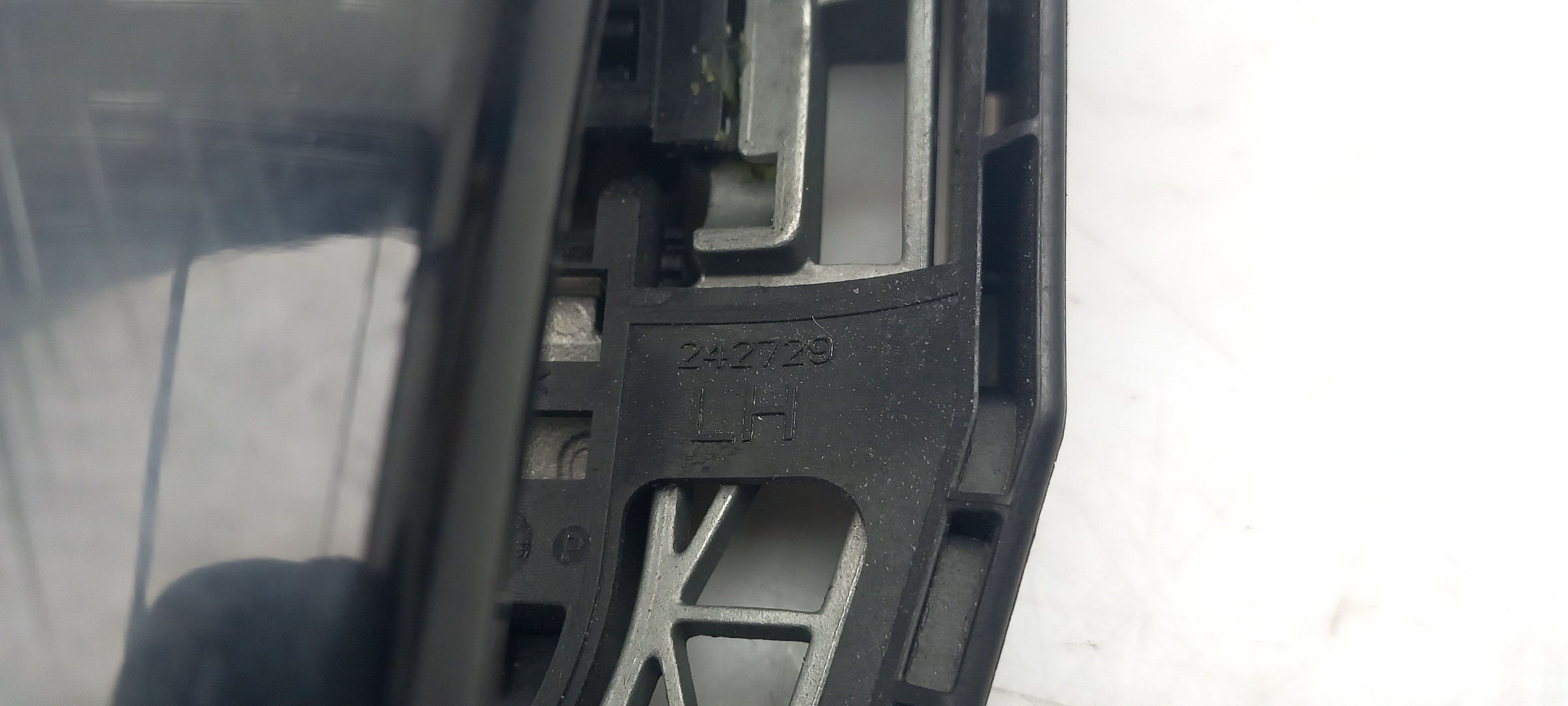 Puxador porta trás esquerdo PEUGEOT 508 Imagem-3