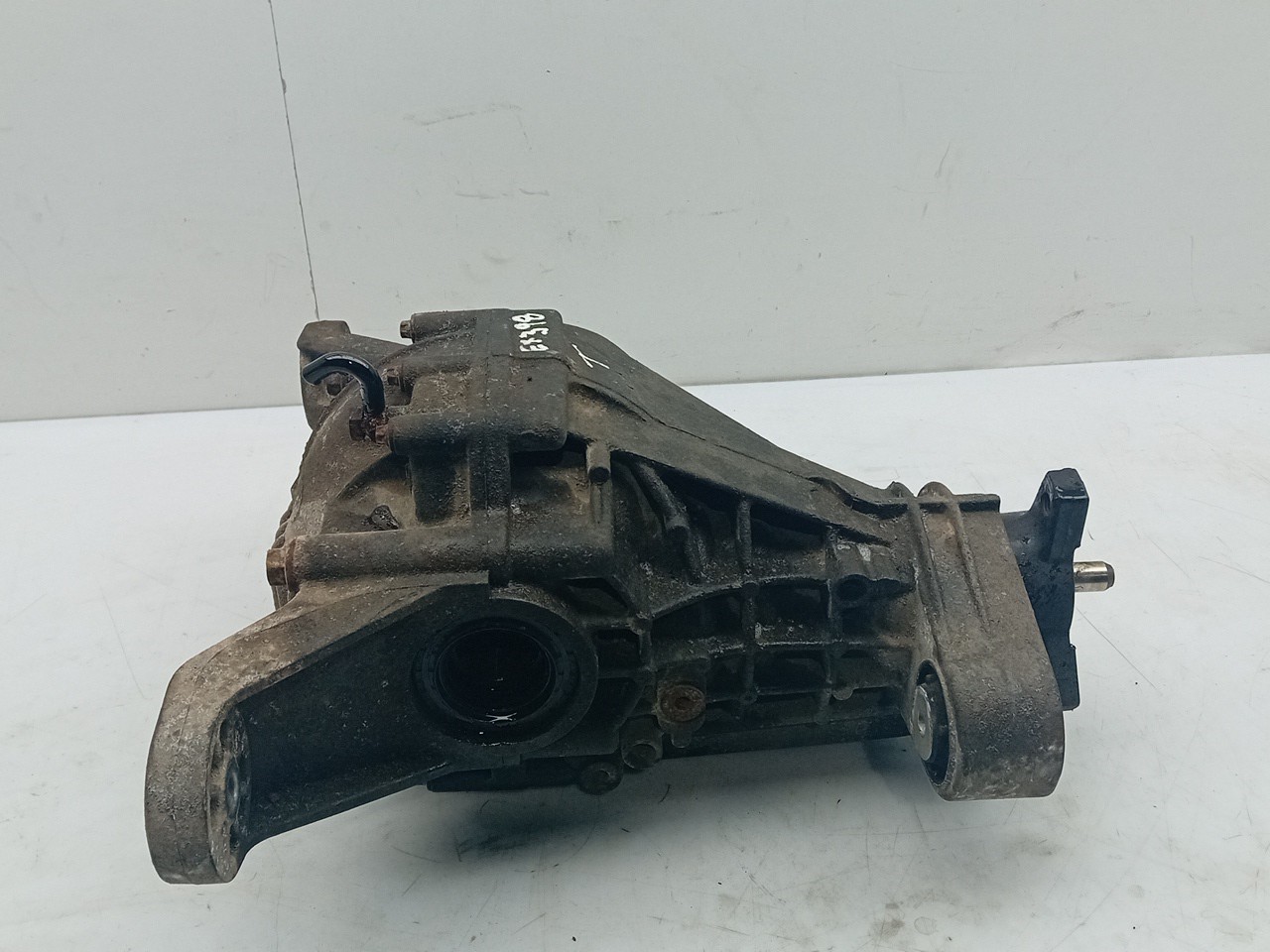 Front differential MERCEDES-BENZ Classe R (W251, V251) Imagem-1