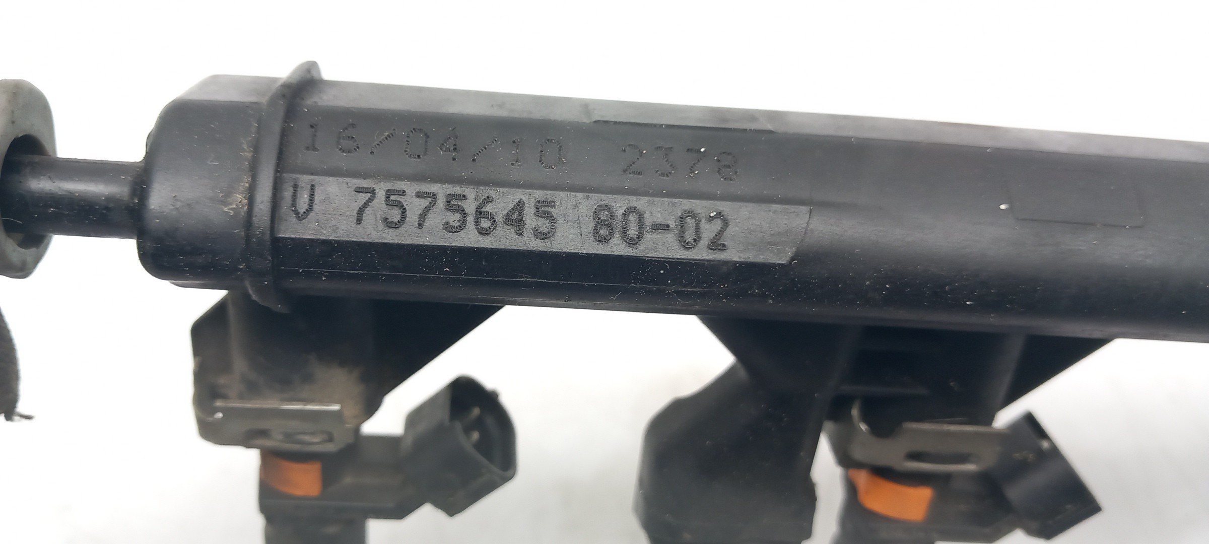 Fuel rail PEUGEOT 2008 I (CU_) Imagem-3