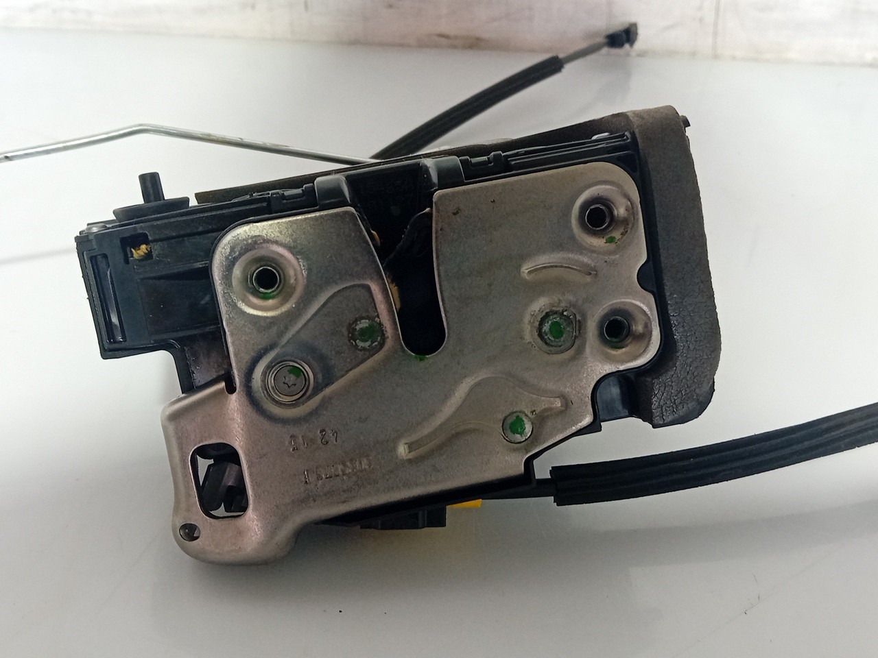 Fechadura / fecho porta trás direito