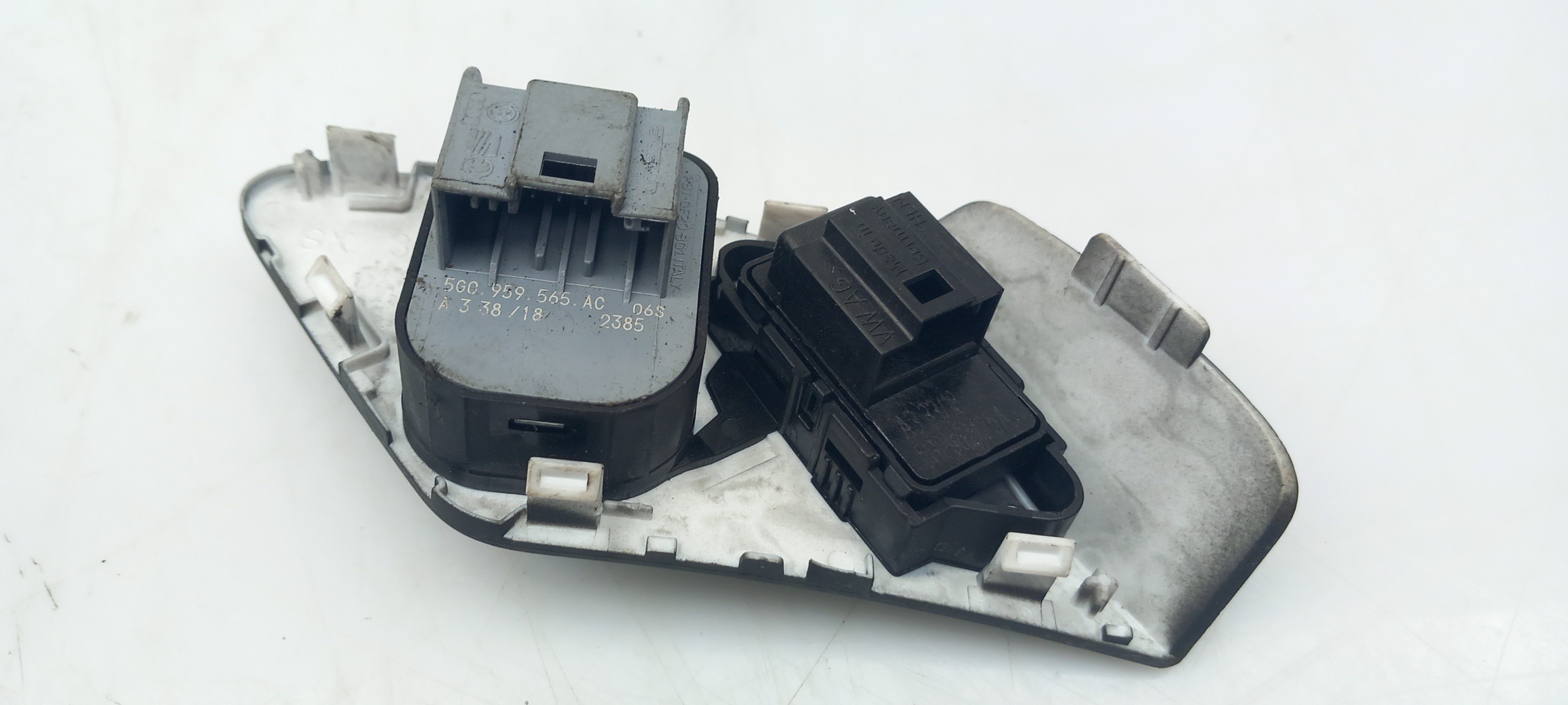 Modulo generico VOLKSWAGEN Golf VII (5G1, BQ1, BE1, BE2) Imagem-1