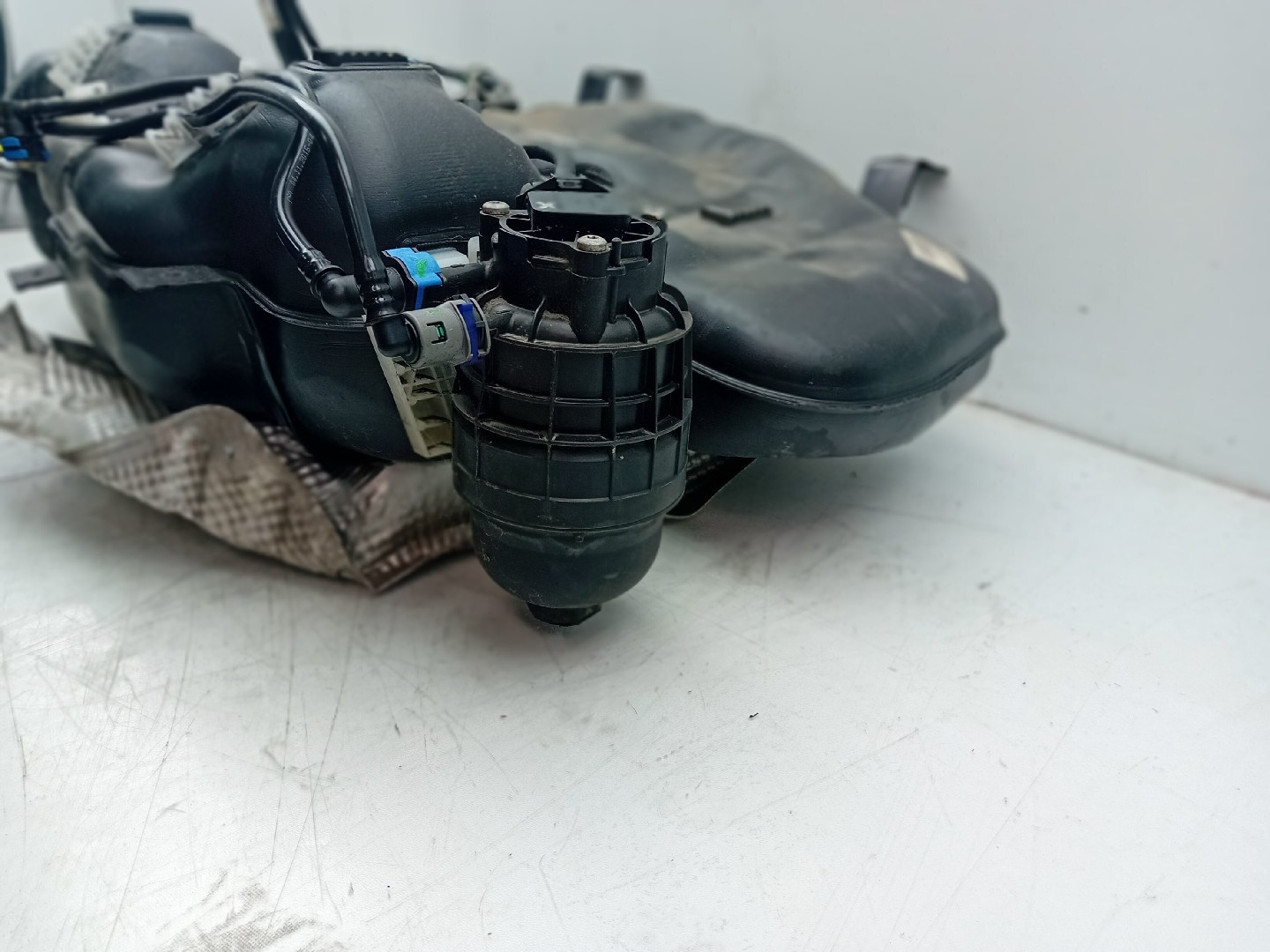 Serbatoio carburante OPEL Astra K Imagem-1