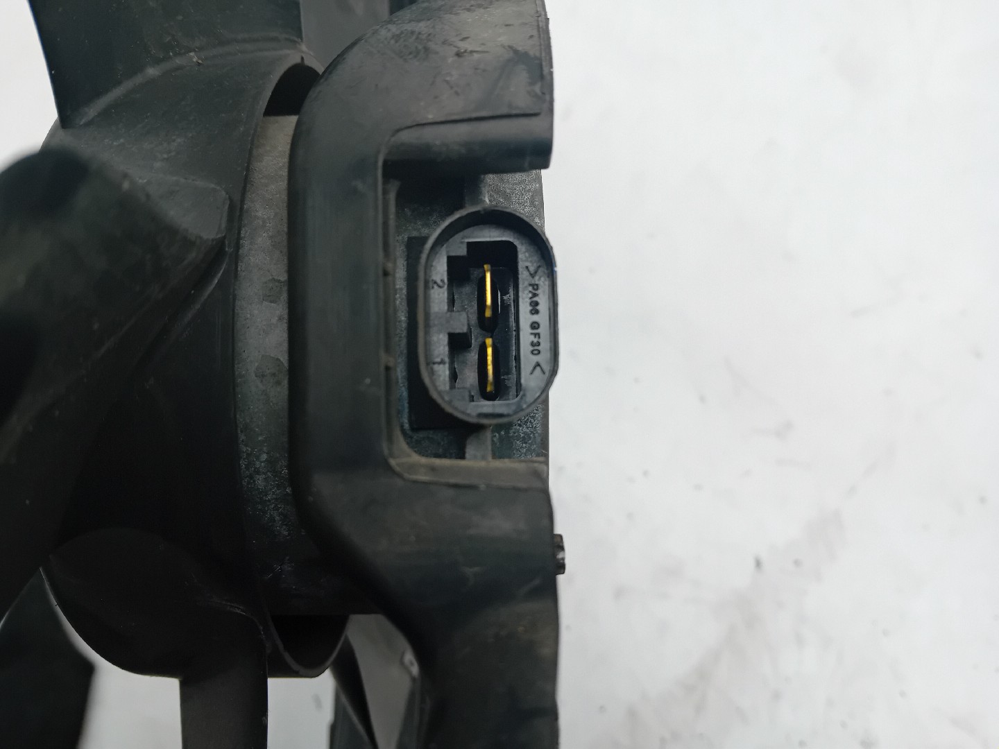 Cooling fan RENAULT Clio III (BR0/1, CR0/1) Imagem-2
