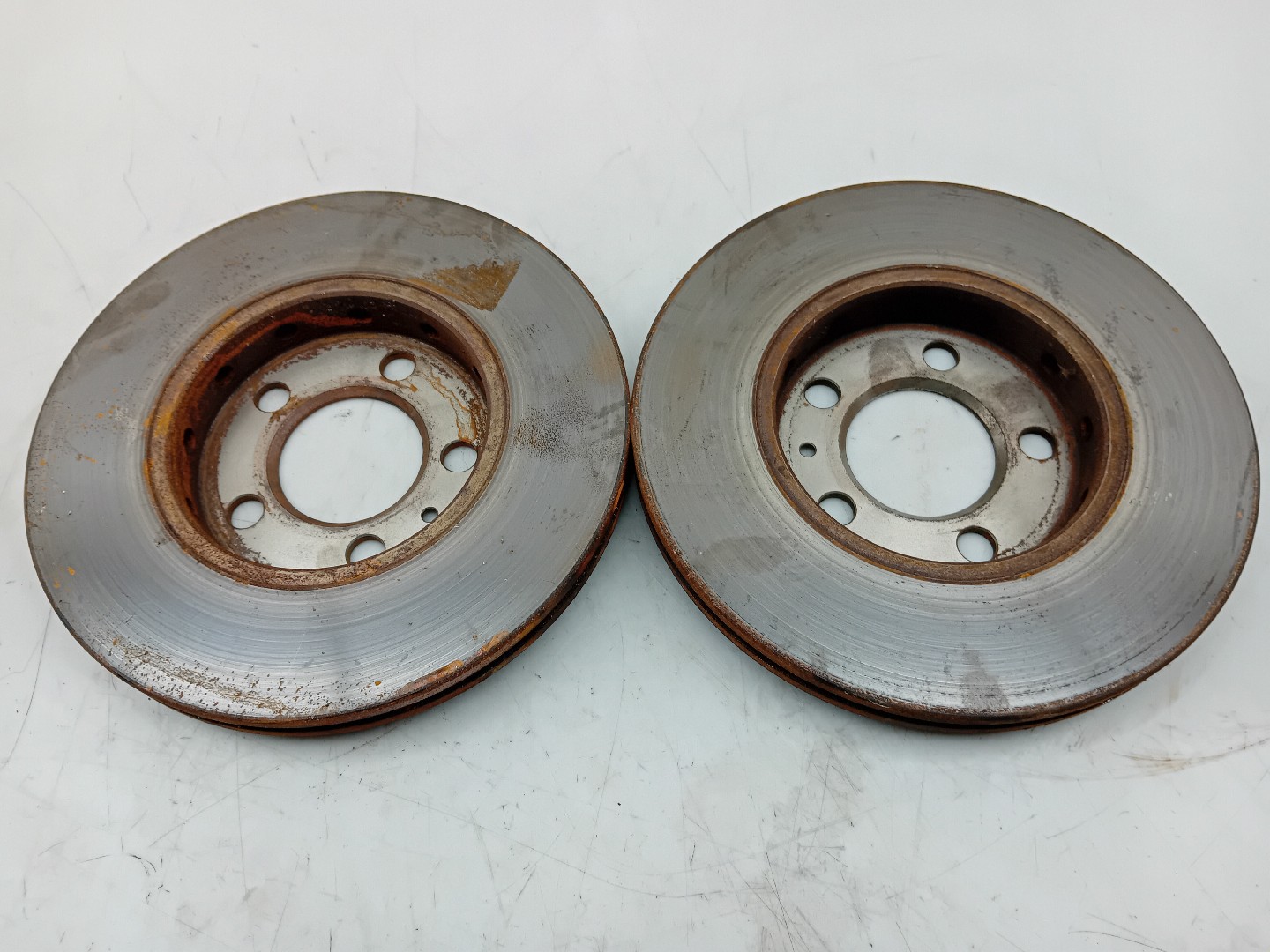 Disque de frein avant Droite SEAT Ibiza IV SportCoupe (6J1, 6P5) Imagem-1