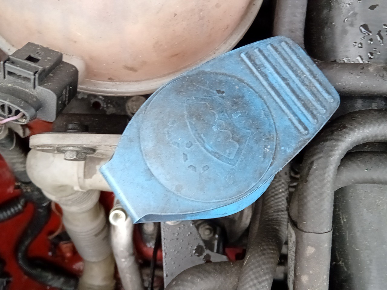 Windshield washer tank