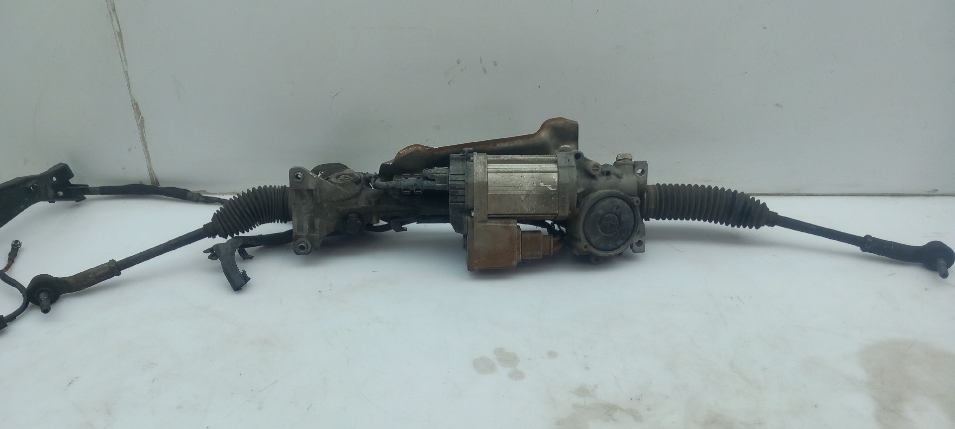 Steering box