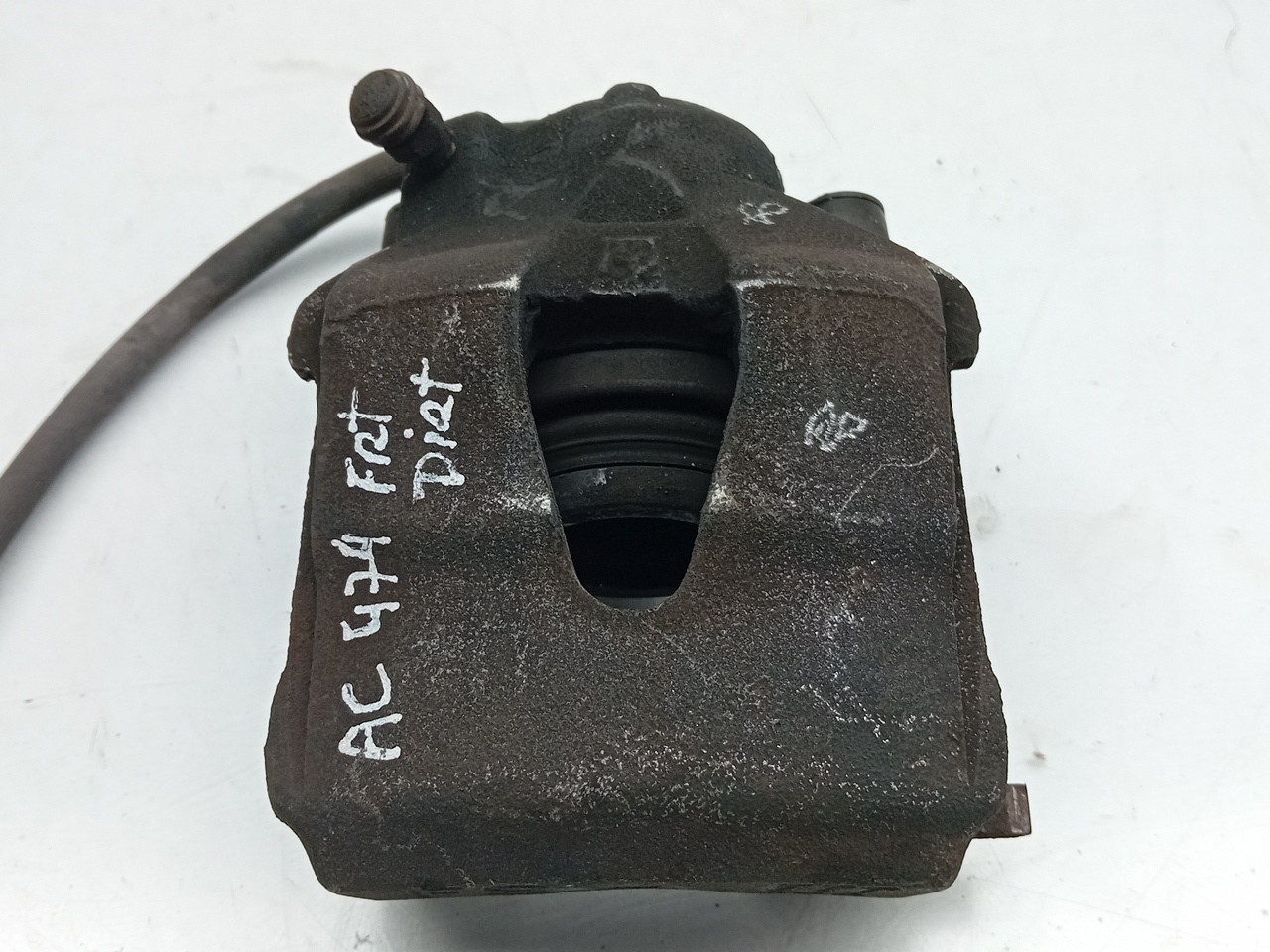 Étrier de frein avant Droite