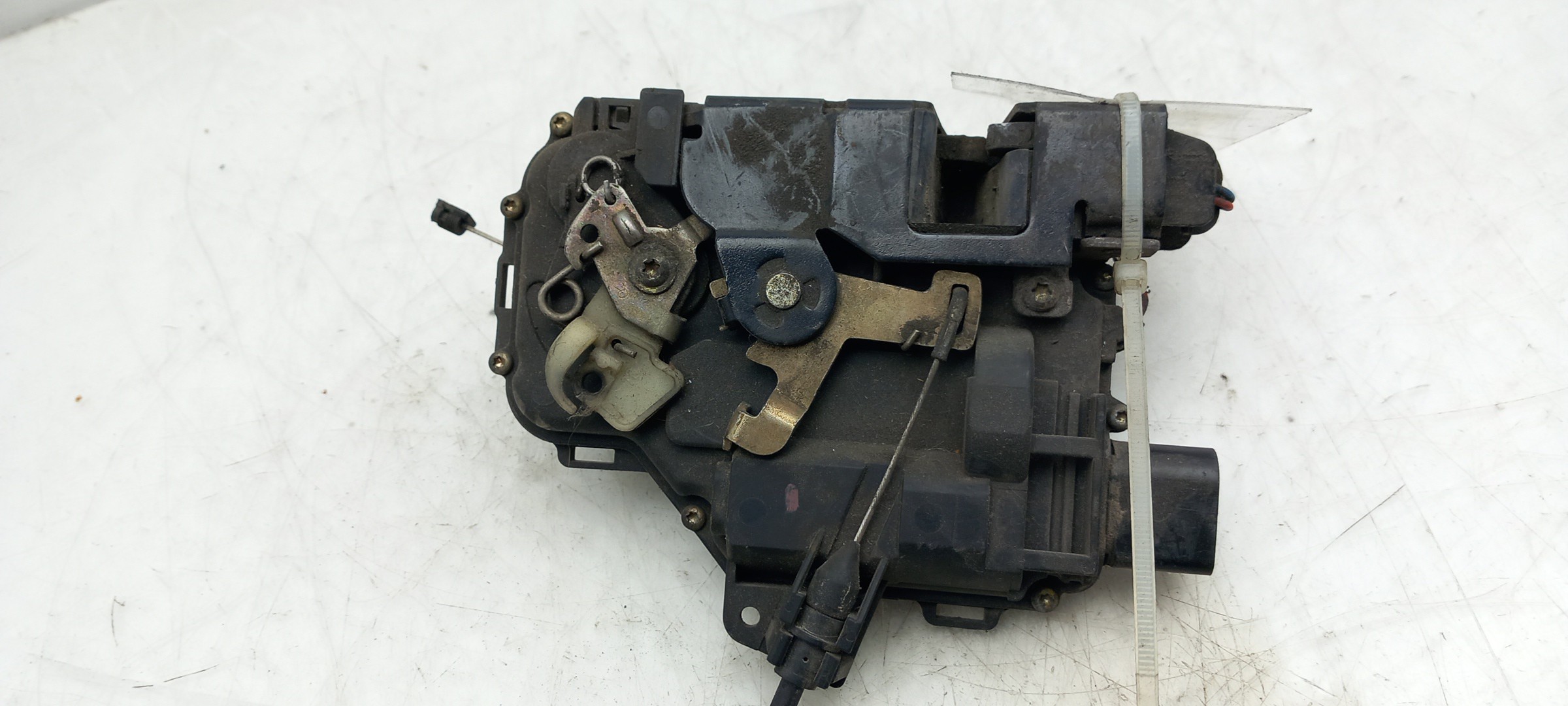 Serrure Avant Droite SKODA Octavia I Hatchback (1U2) Imagem-3