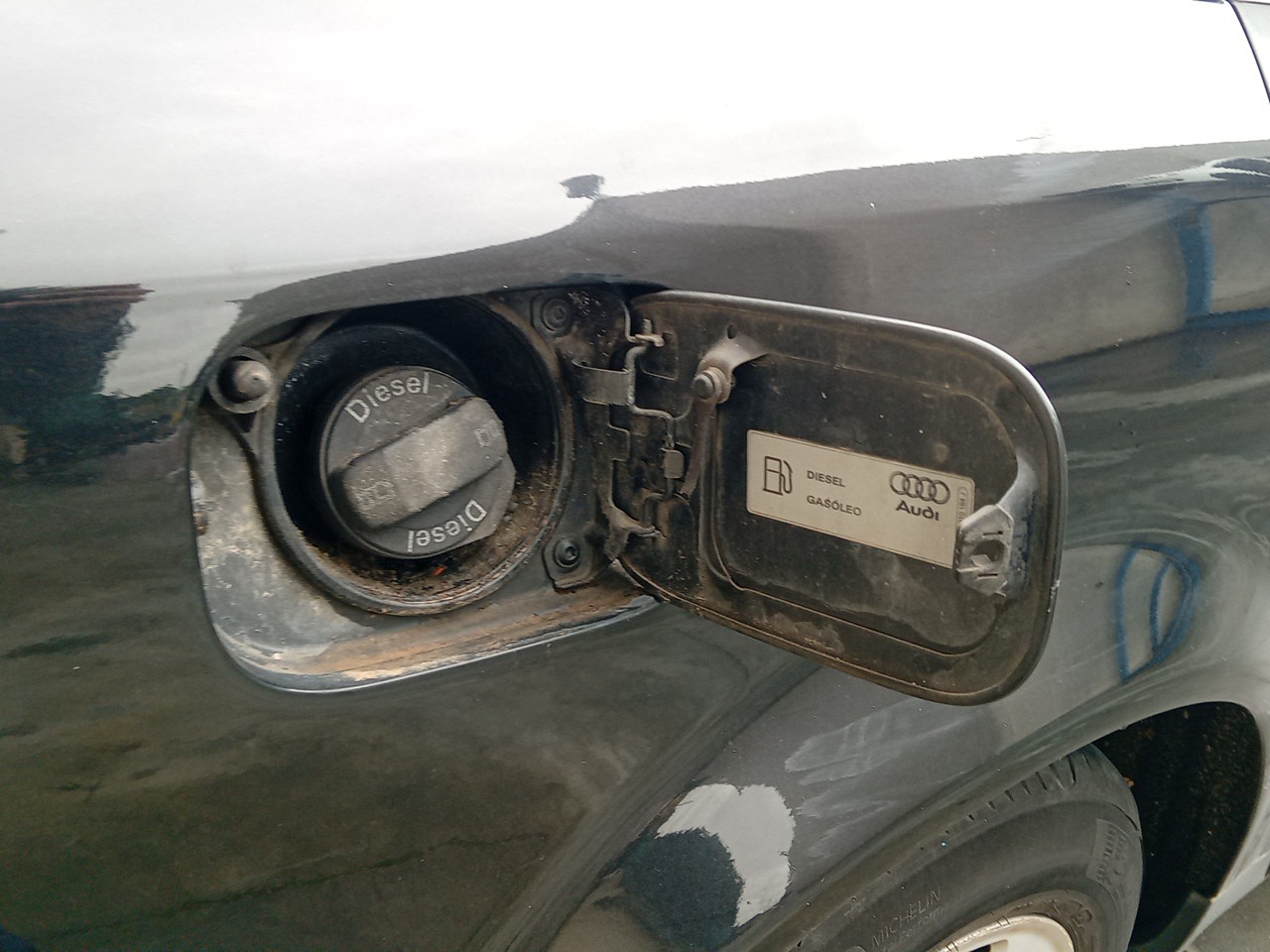 Fuel tank cap AUDI A4 (8E2, B6) Imagem-1