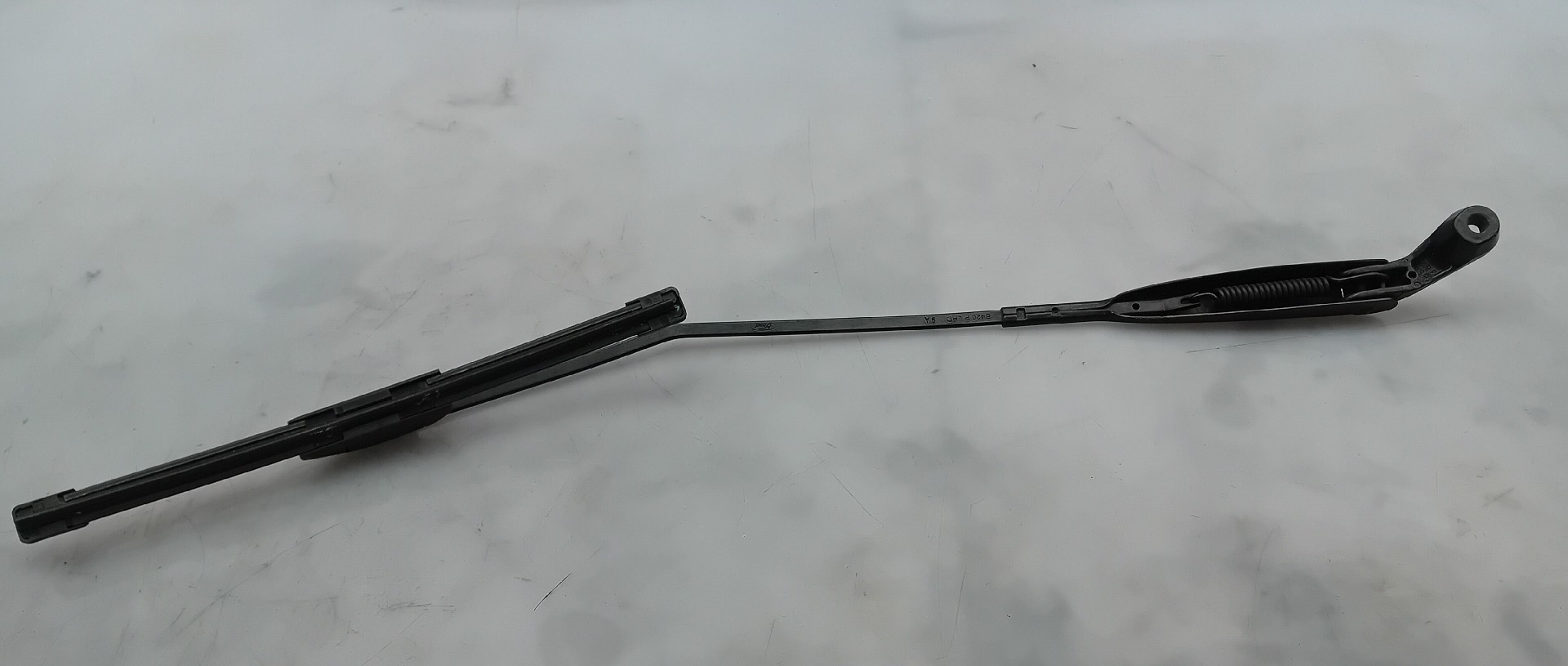 Bras de balai avant Droite FORD Ka (RU8) Imagem-1