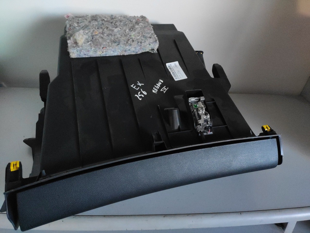 Porta luvas RENAULT Megane IV Grandtour (K9A/M_) Imagem-1