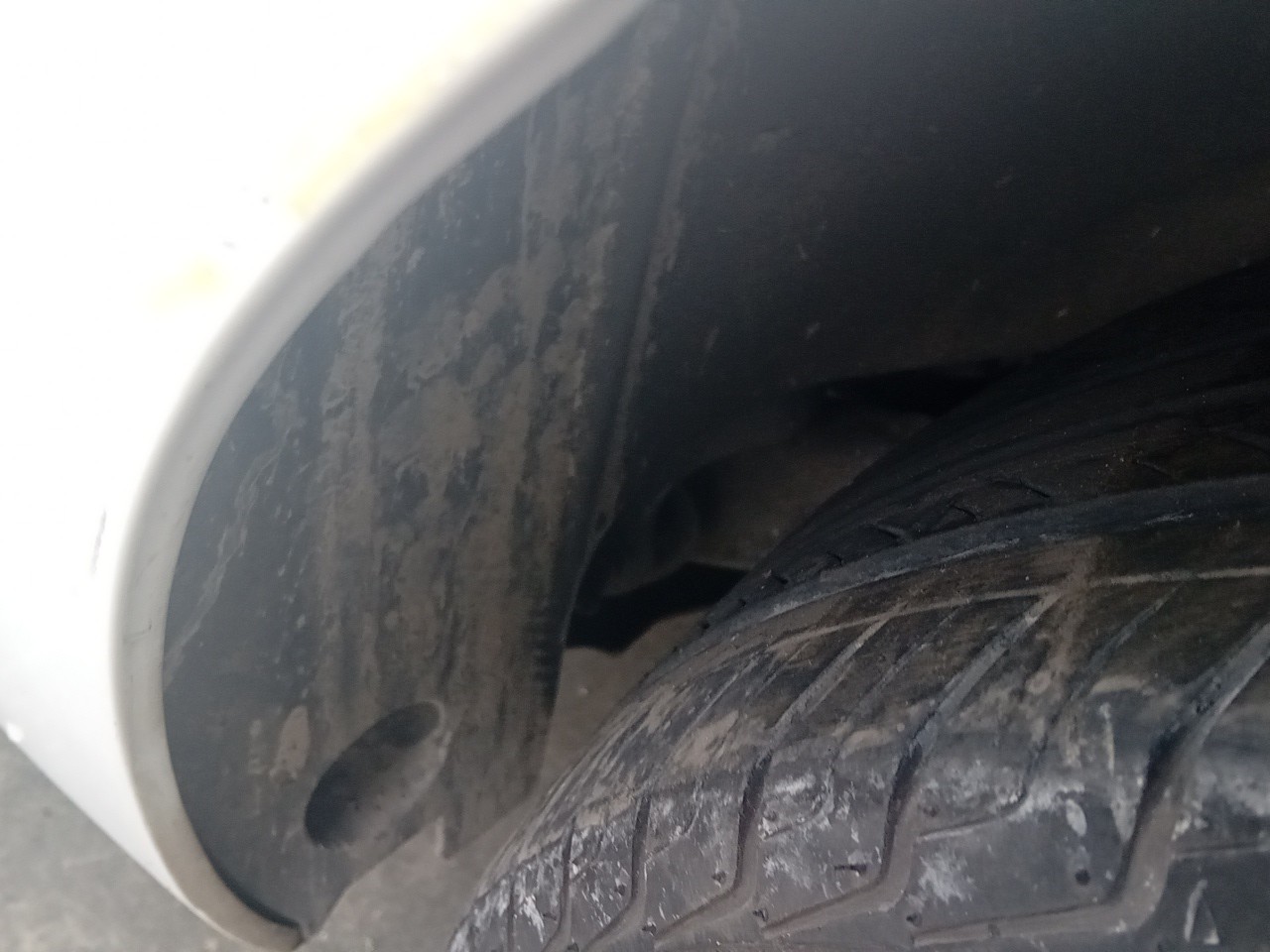 Rear wheel arch left CITROËN C4 I (LC_) Imagem-1