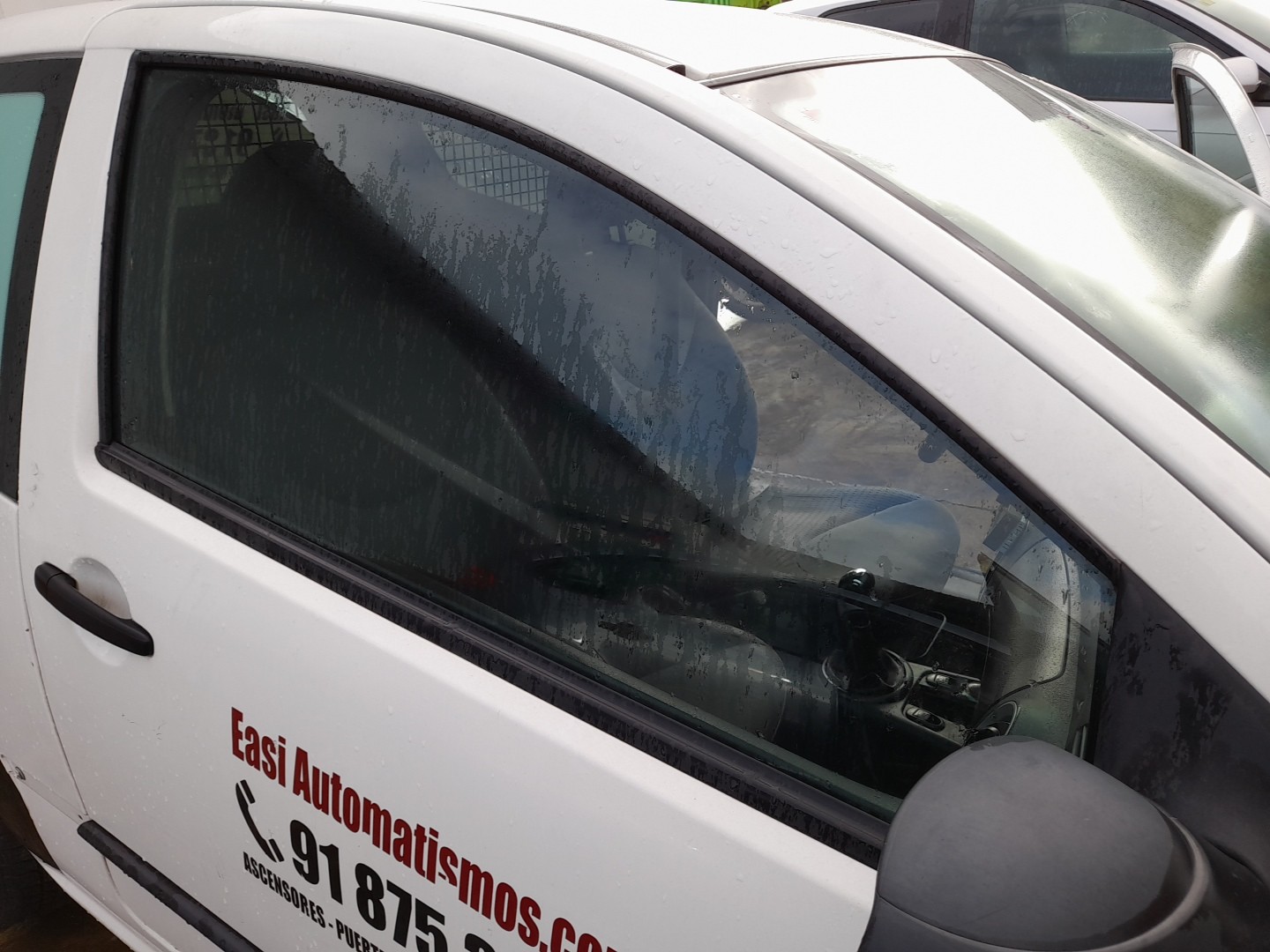 Vitre porte avant Droite