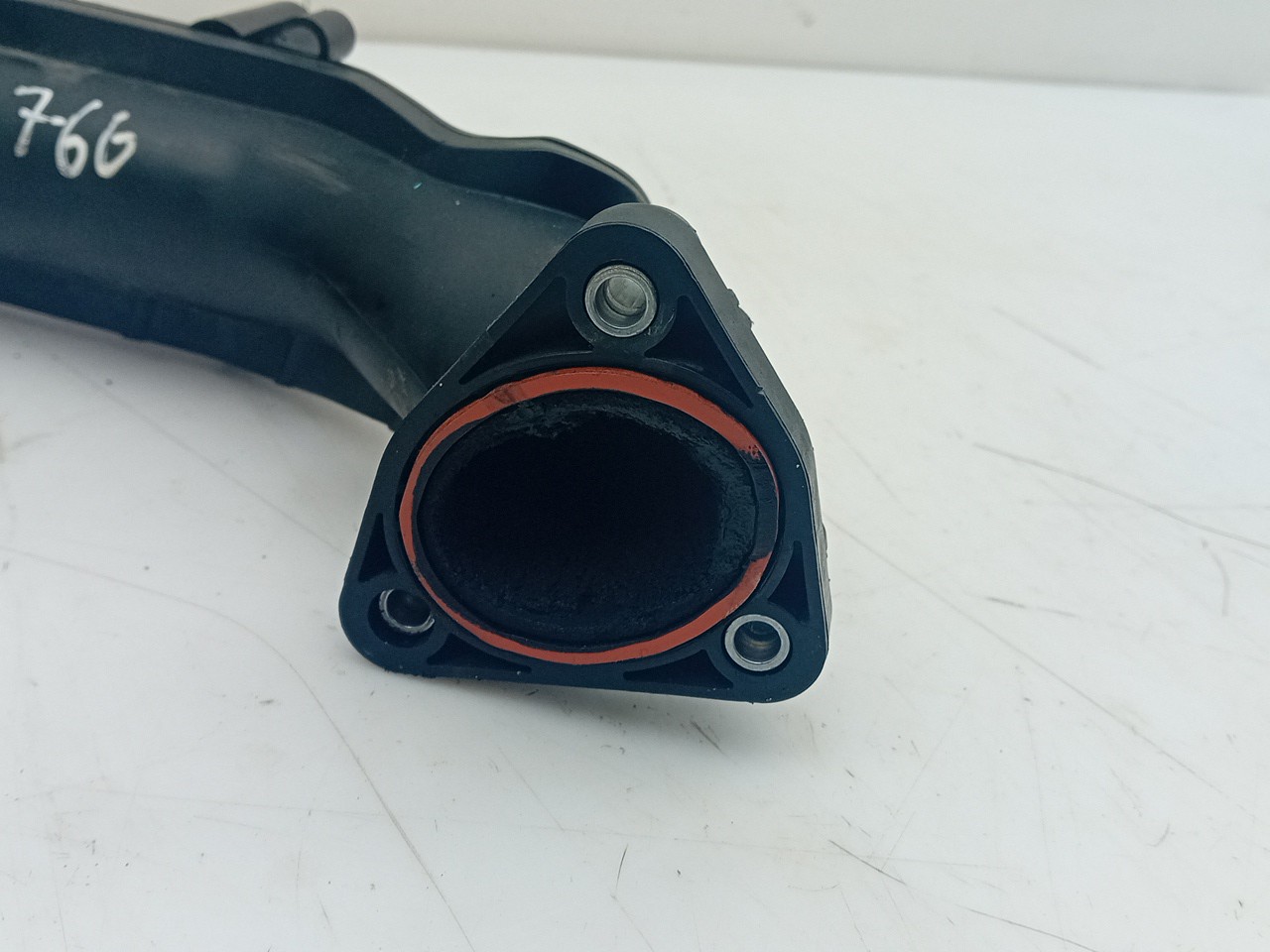 Intercooler pipe VOLVO V40 Hatchback Imagem-2