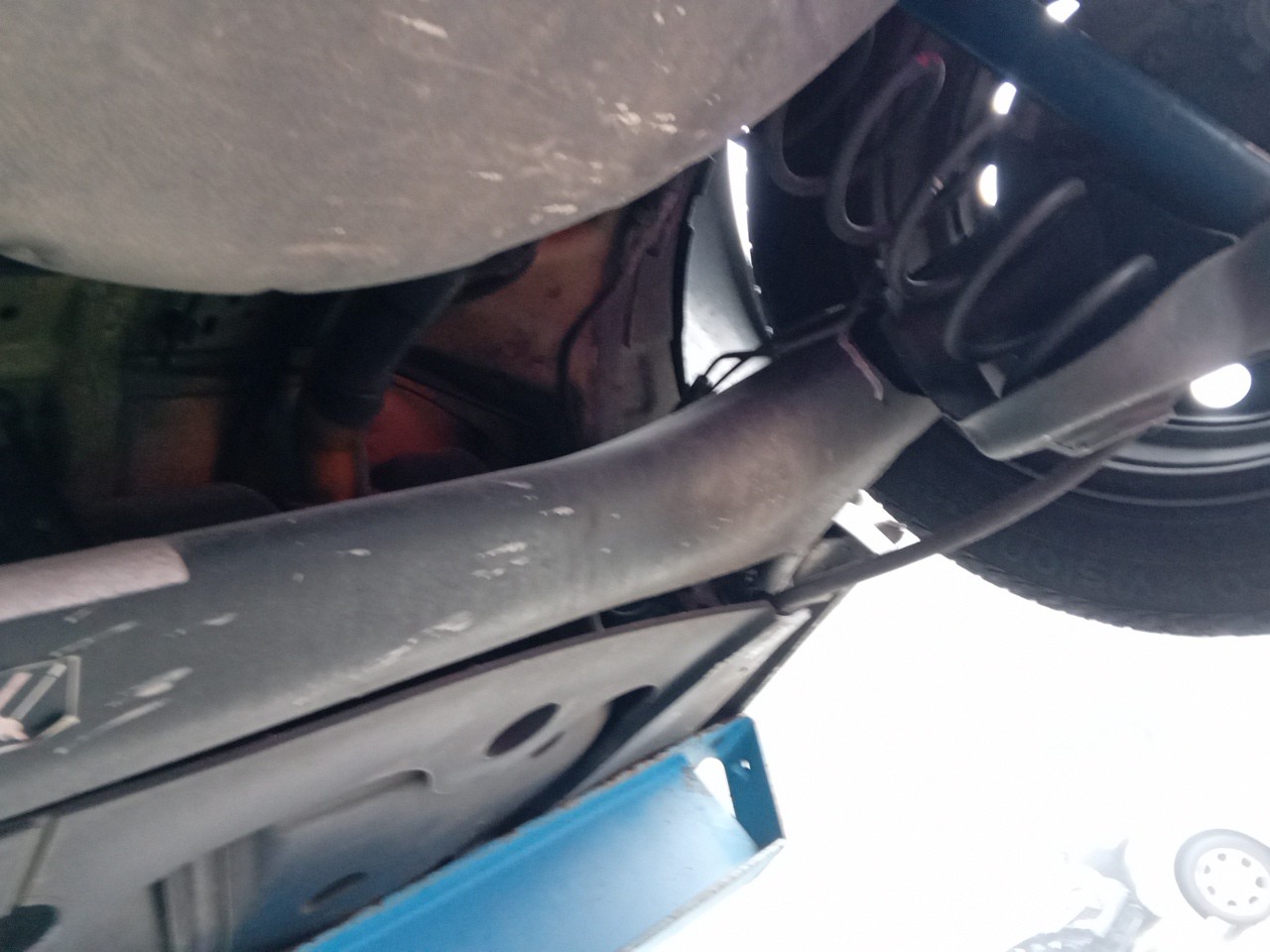 Rear axle with discs CITROËN C4 I (LC_) Imagem-1