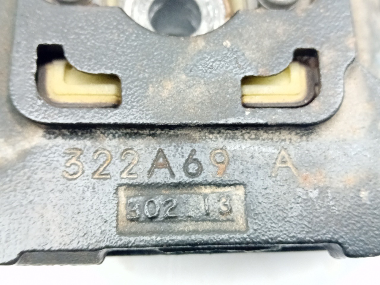 Engine Mount VOLVO V40 Hatchback Imagem-2