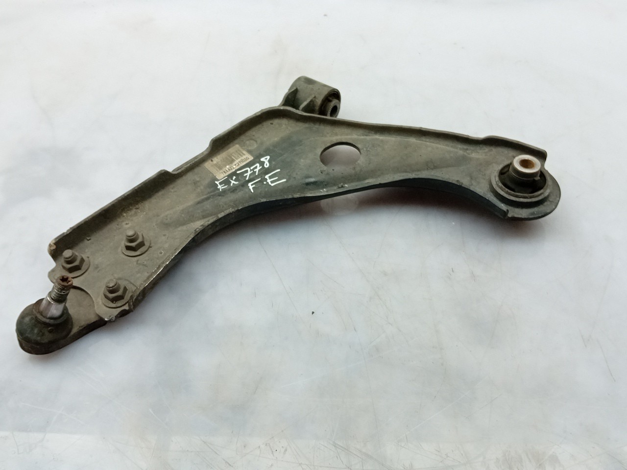 Brazo suspensión delantero izquierdo PEUGEOT 5008 II (M_) Imagem-1