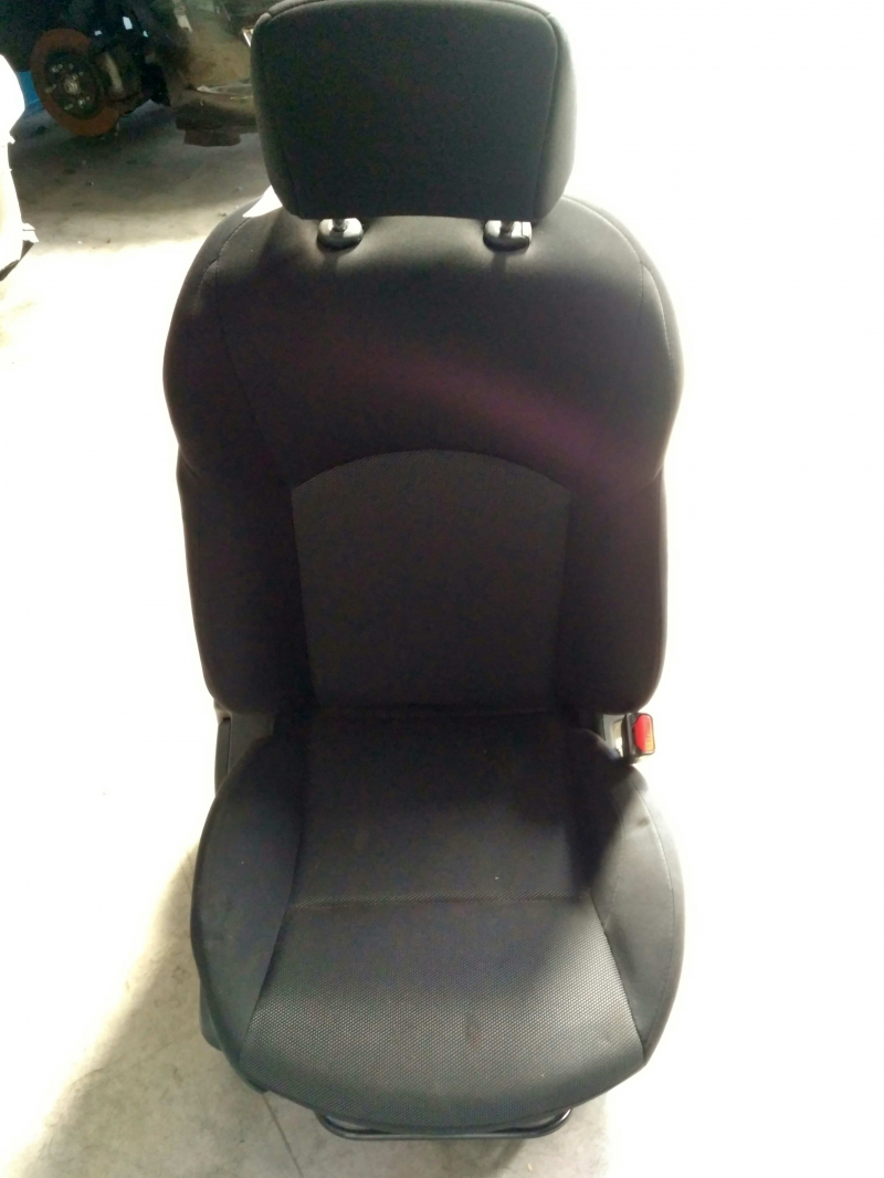 Seats set NISSAN Juke (F15) Imagem-1
