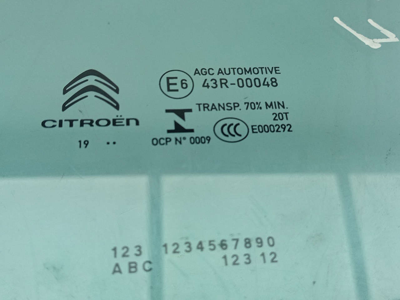Left front door glass CITROËN C3 III (SX) Imagem-1