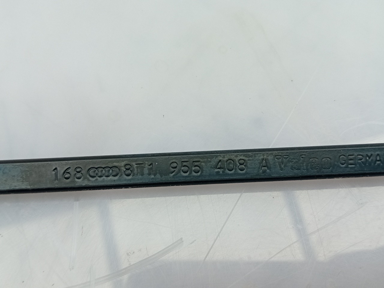 Windscreen wiper arm Right front AUDI A5 (8T3) Imagem-2