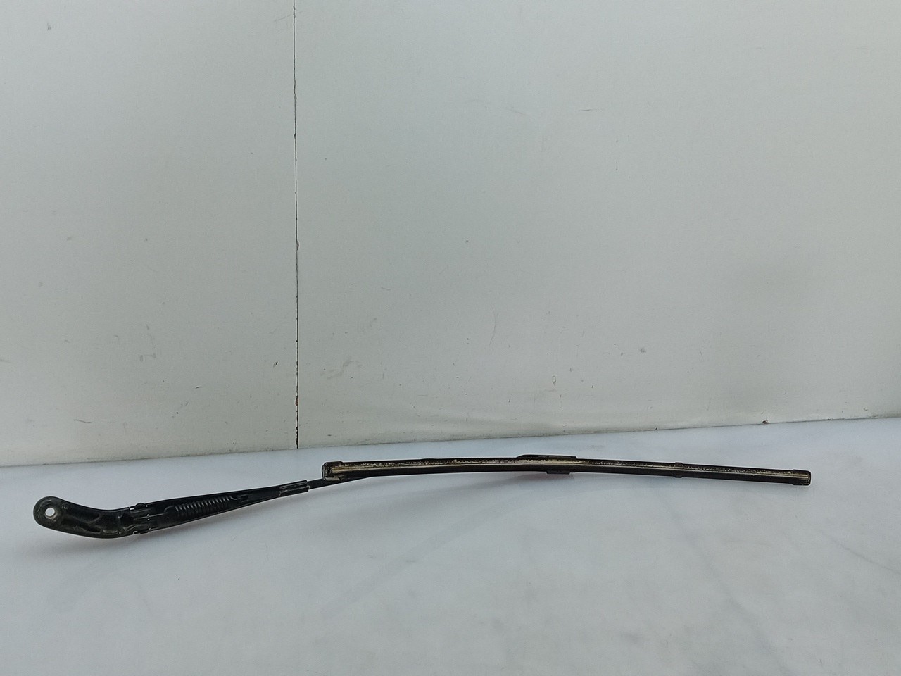 Windscreen wiper arm Left front AUDI A5 (8T3) Imagem-1