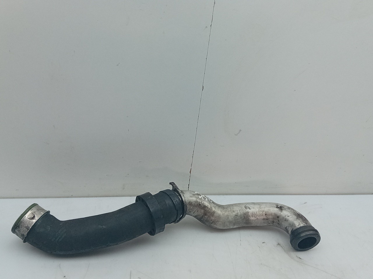 Intercooler pipe