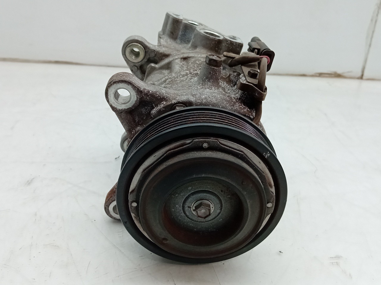 Compresseur AC BMW 1 (F20) Imagem-1