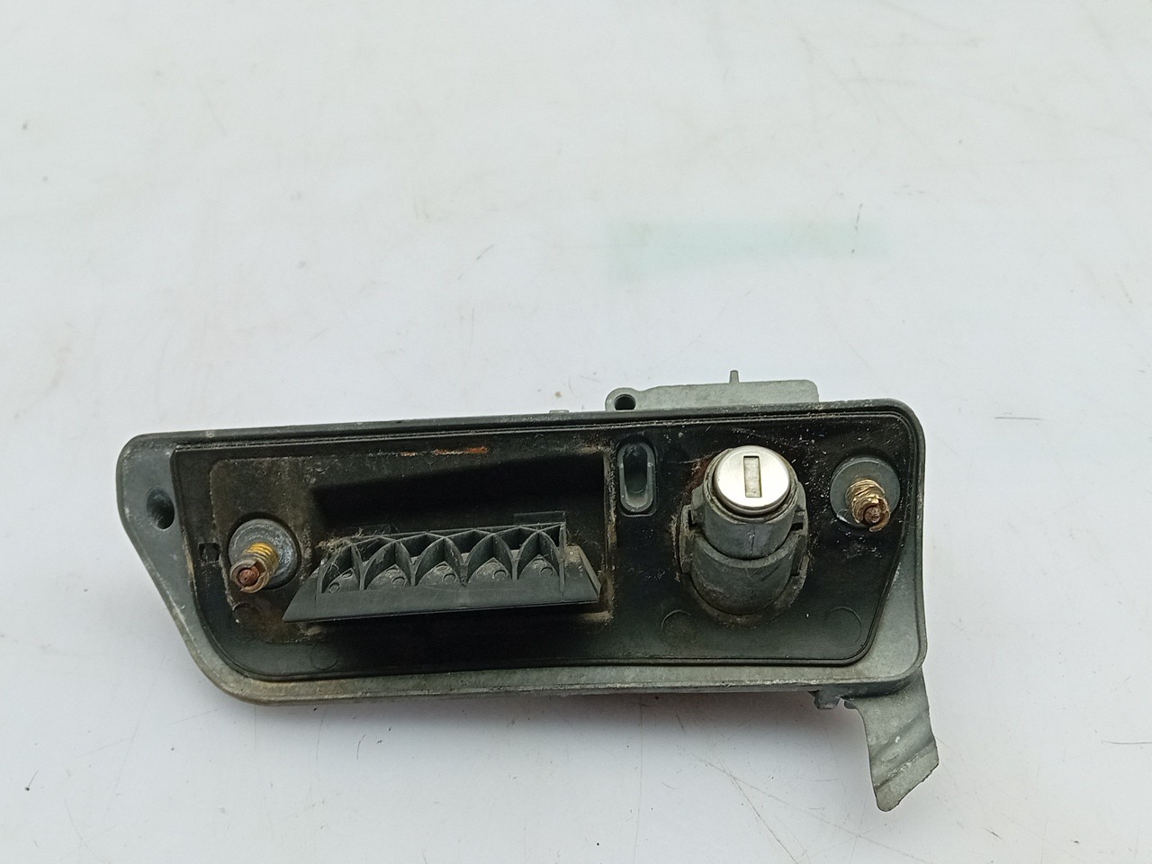 Poignée de porte arrière gauche